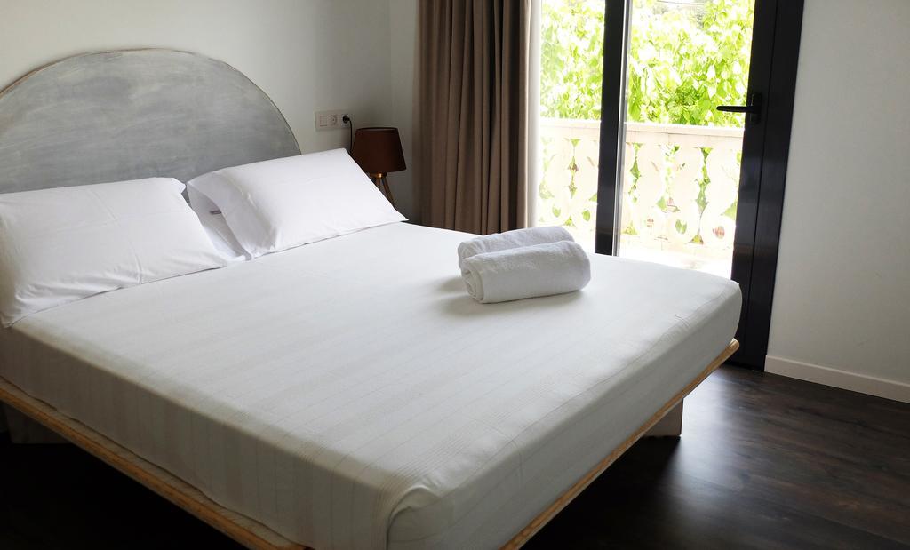 Hostal Bon Sol ซานเฟร์รัน เด เซส โลเกส ภายนอก รูปภาพ